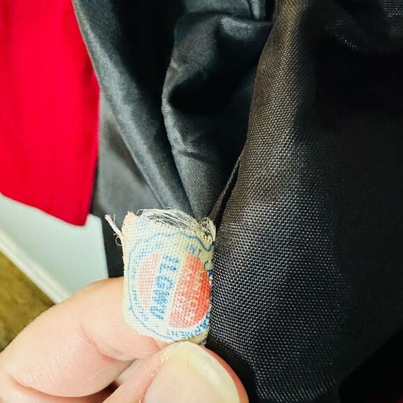 Vintage Portrait Red Wool Blend Sweater Cuff Button Front Jacket Size Medium - Picture 8 of 11